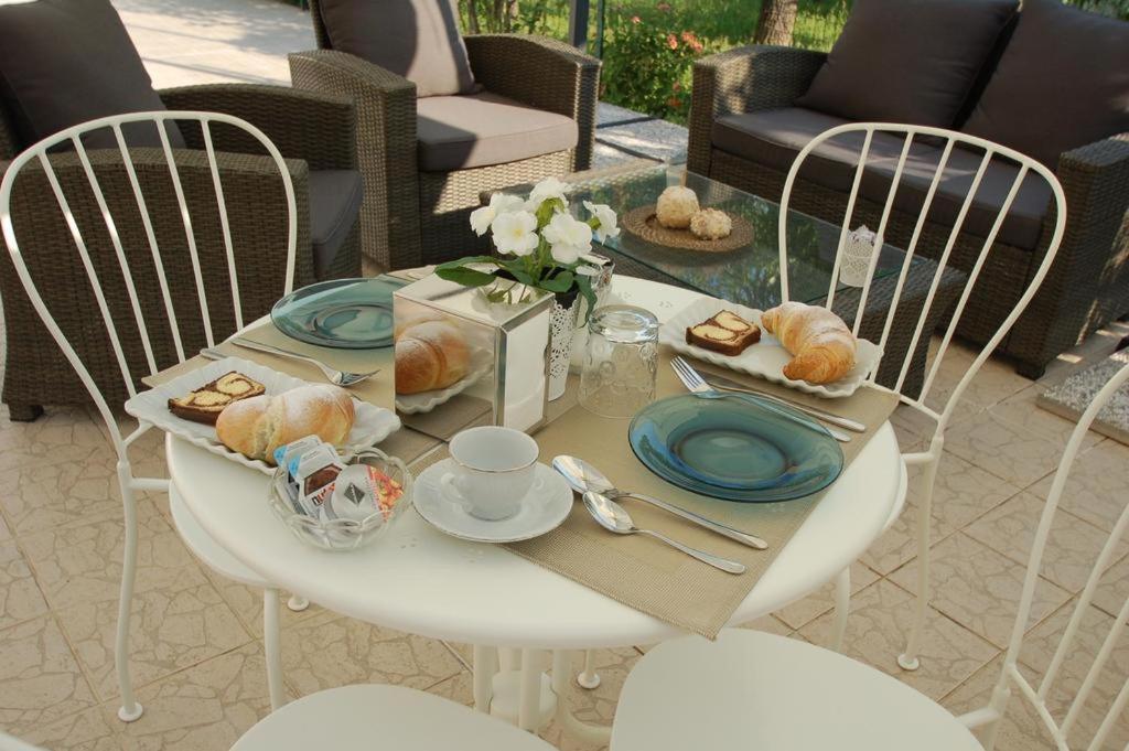 Giardino Dei Frutti Bed and Breakfast Bari Exteriör bild